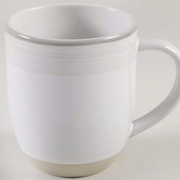 💕 3/$25 💕NWOT Ellen Degeneres Brushed Glaze Soft White Mug - Picture 1 of 2